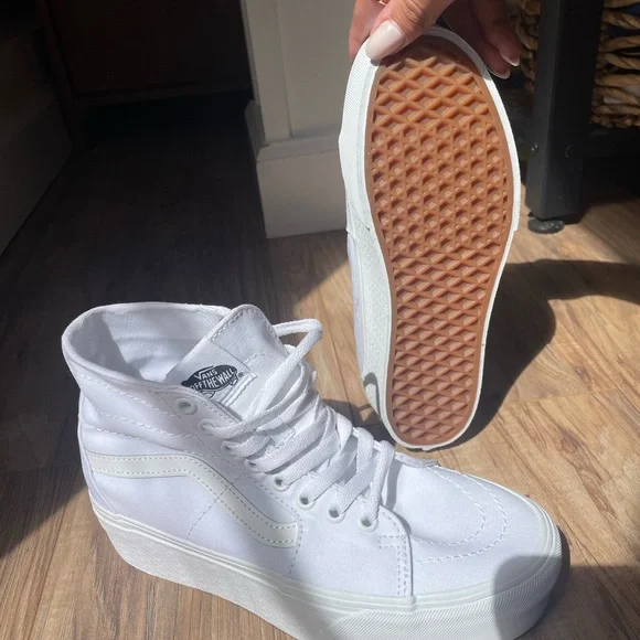 Vans Women's White Platform Sneakers - Picture 2 of 4